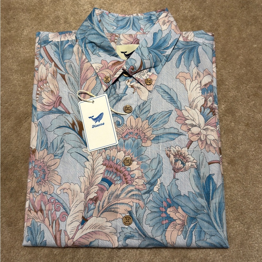 NWT Yiume Men’s Hawaiian Shirt (XS)